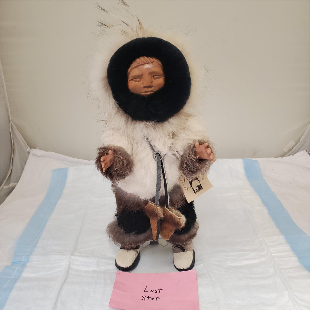 Alaskan Inuit Eskimo Native Figure Doll Memeluk Hand Crafted