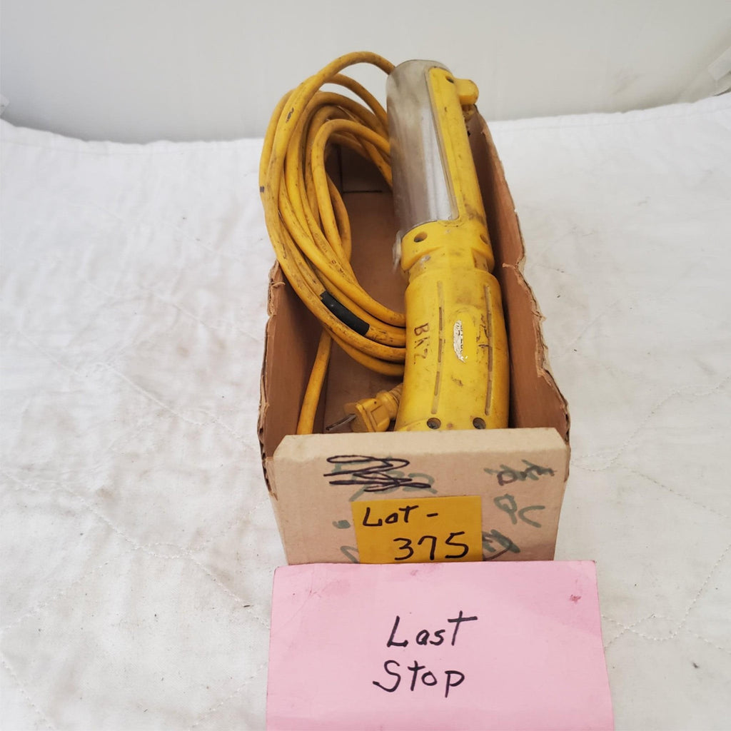 13 Watt Electric Portable Fluorescent Light LOT 375