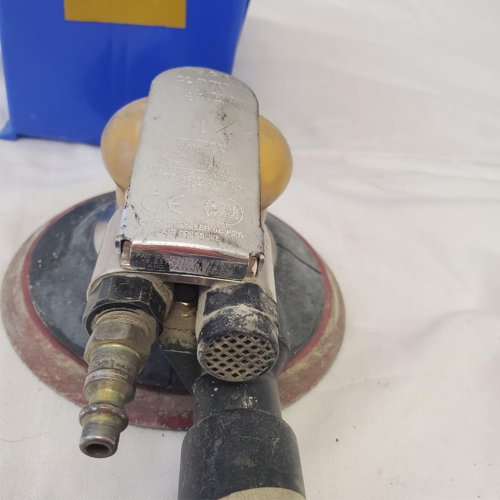 Clayton Pneumatic Jitterbug Random Orbit Air Palm Sander LOT-74