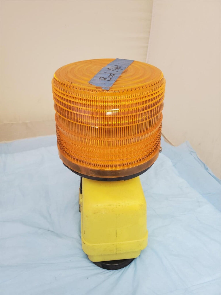 Used Federal Signal Battery Powered Strobe Warning Light Amber BPL26ST Bad light