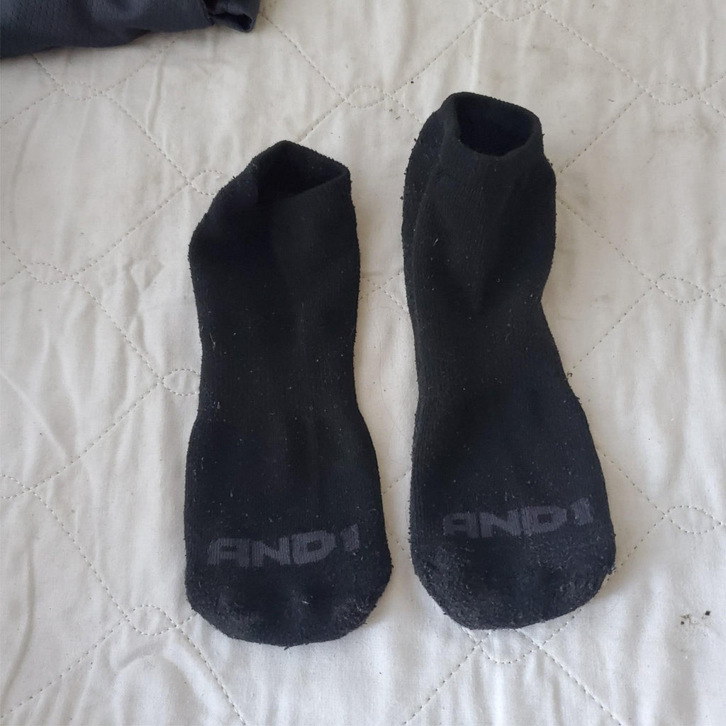 Lot of Assorted Multi Brand T-shirt, Jeans, Shorts & Socks Set