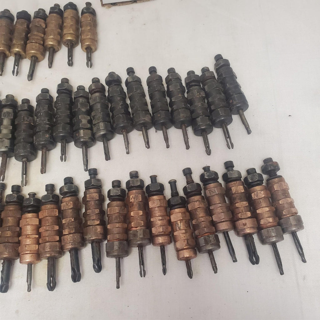 Lot of 61 Wing Nut Fasteners Clamps Wedgelock LOT-610