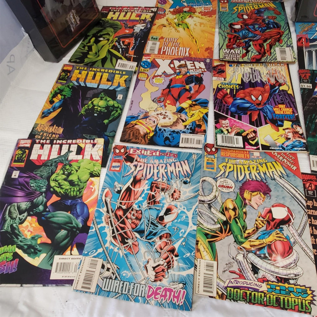 Lot of Spider-Man, X-Men, Batman & other Comic Books With Book Holder