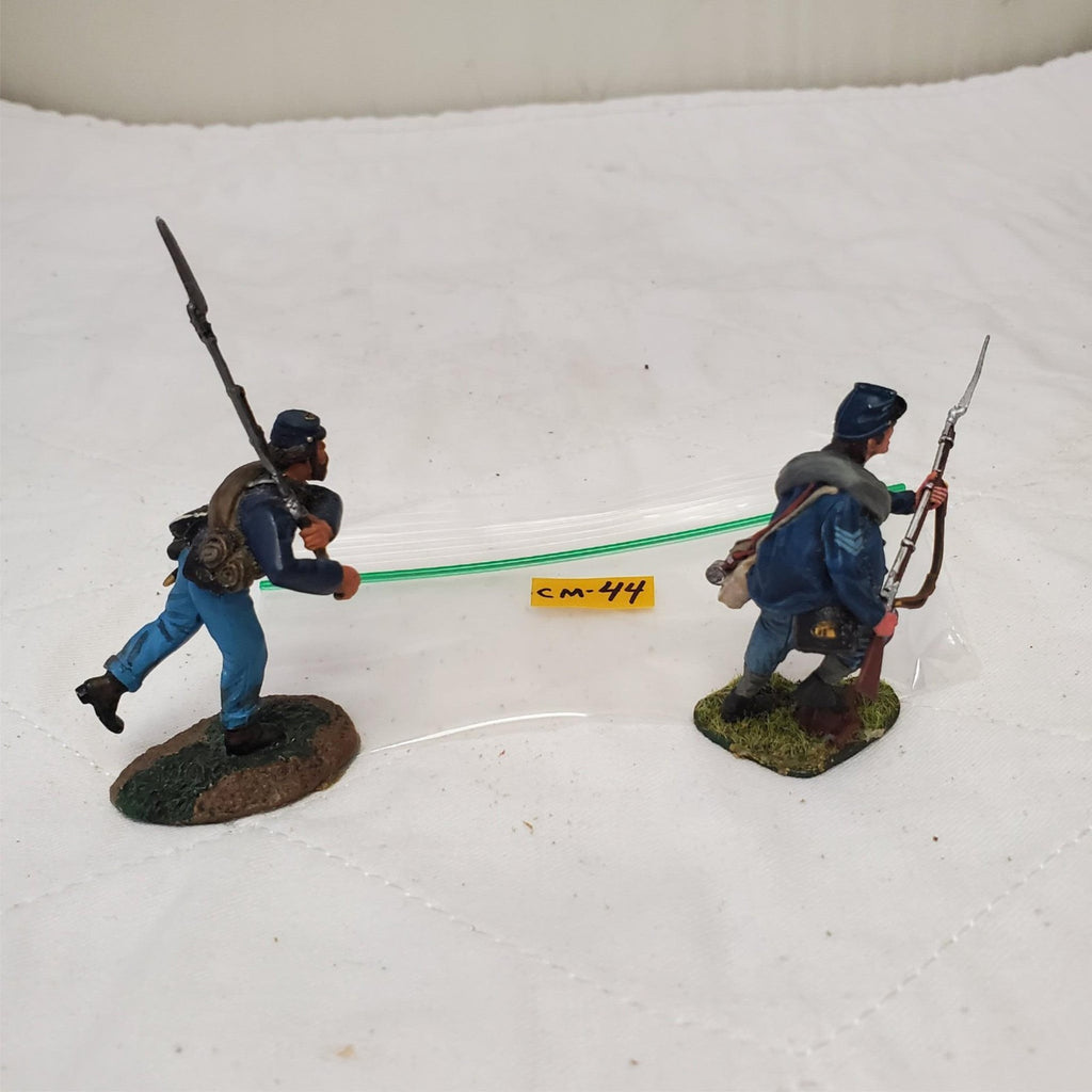 The Collectors Showcase CS00975 69th New York Irish Brigade Advancing CM-44