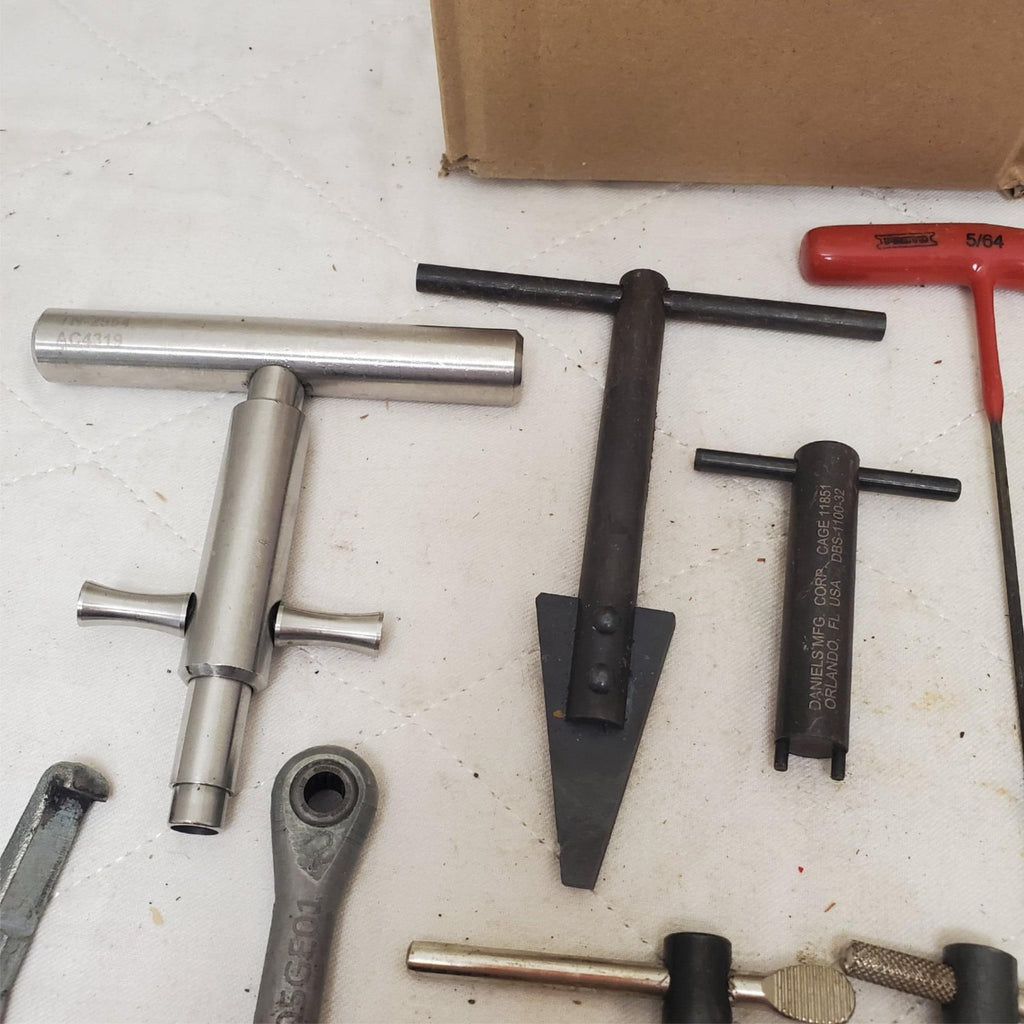 Lot of 15 Assorted Tap Wrenches and Drill Chuck Keys LOT-758