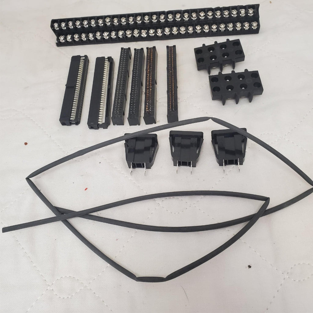 Lot of Computer Electronics Pin Connectors