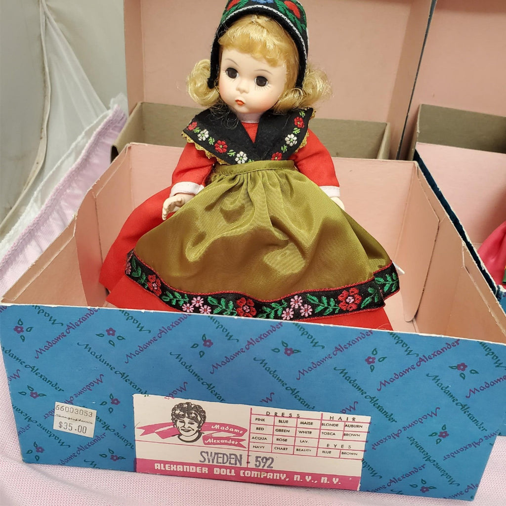 Set Of 5 Madame Alexander Friends From Foreign Lands Collection Dolls