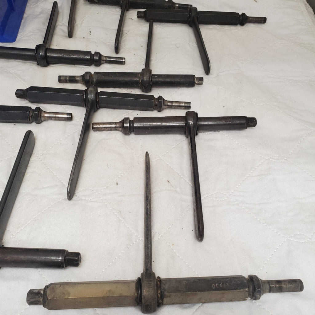 Lot of 10 Assorted Screw Removal Impact Tool LOT-409