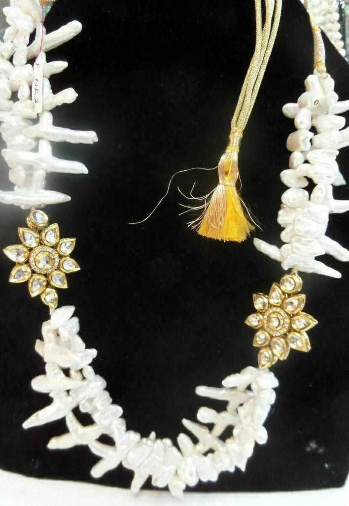 Glamorous Elongated Pearl Reversible & Adjustable Gold Yarn Necklace