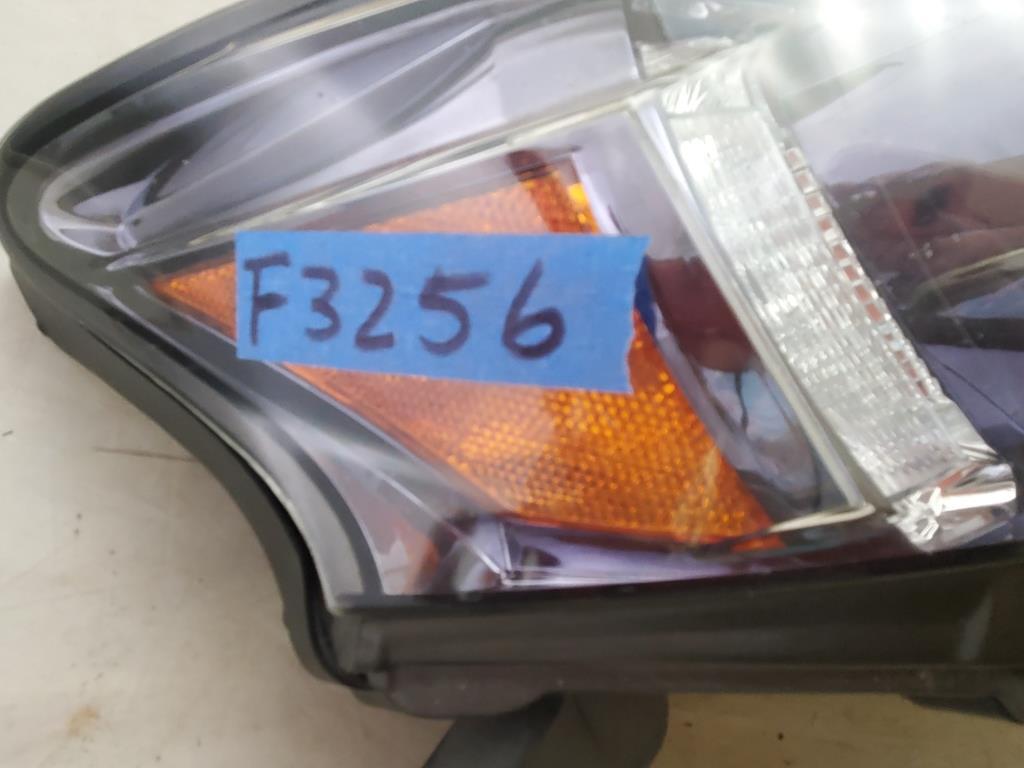 2009-2013 LEXUS RX330-350 Right Passenger Headlight Broken Tabs