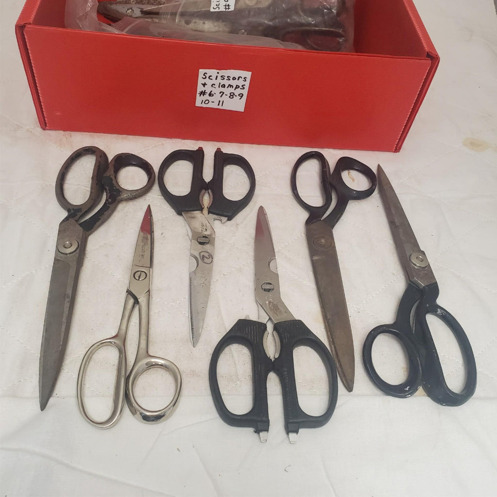Lot of 6 Assorted Handle Pinking Scissors #10