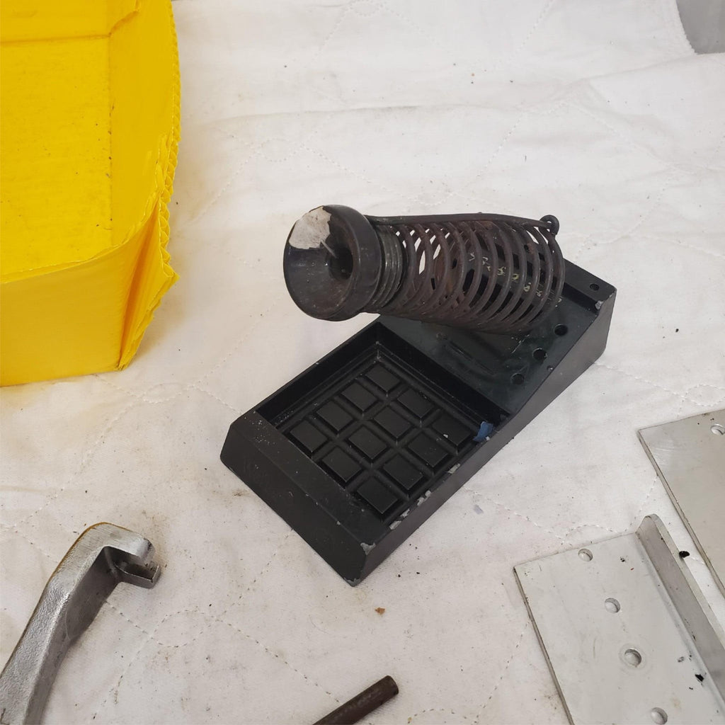 Tool & Parts Lot – Gear Puller, T-Handle Tool, Brackets, & More LOT-417
