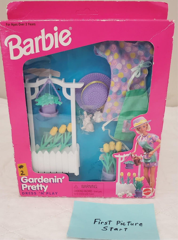1996 Mattel Barbie Gardenin' Pretty Dress N Play Set #2