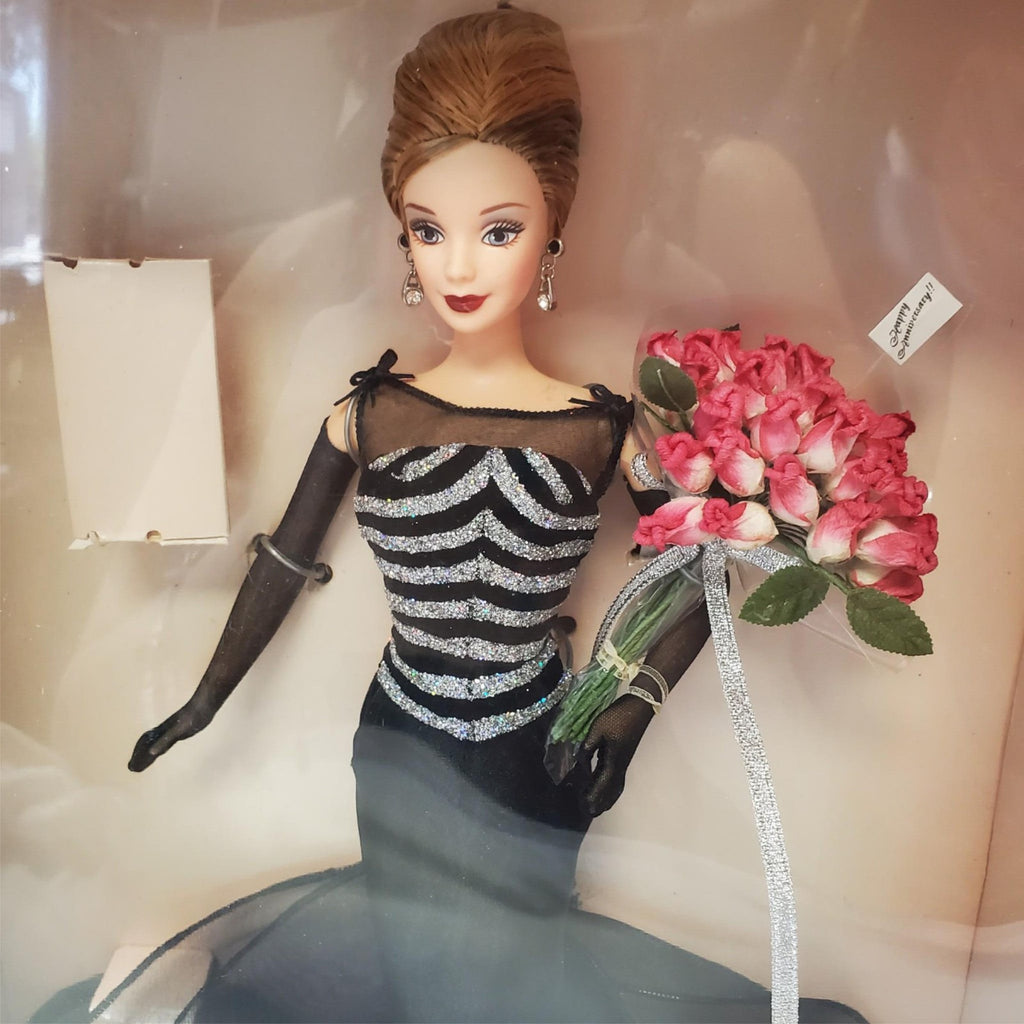Barbie 1999 - 40th Anniversary Barbie Doll Collector Edition