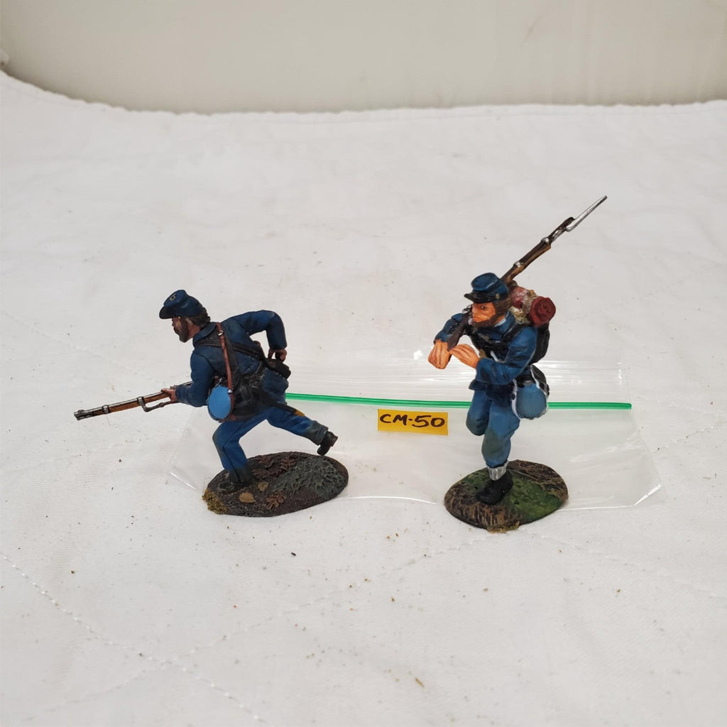 W. Britain #31355 Union Soldiers Advancing & Loading CM-50