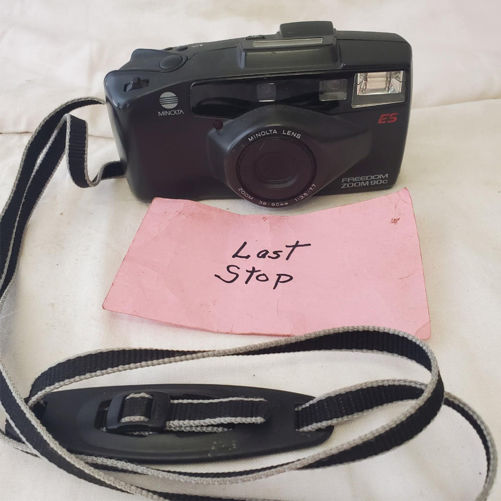 Minolta Freedom Zoom 90C Point & Shoot 35mm Film Camera 38-90mm