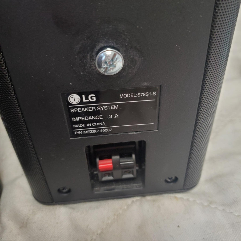 LG SL9YG Home Theater Sound System with Wireless Subwoofer and Surround Speakers