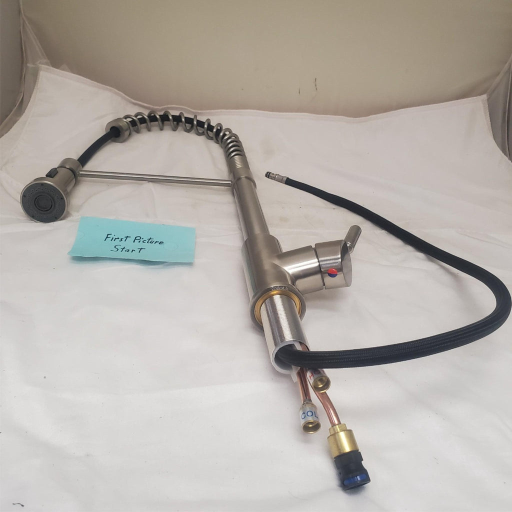 Professional Style Stainless Steel Pull Down Kitchen Faucet Sprayer