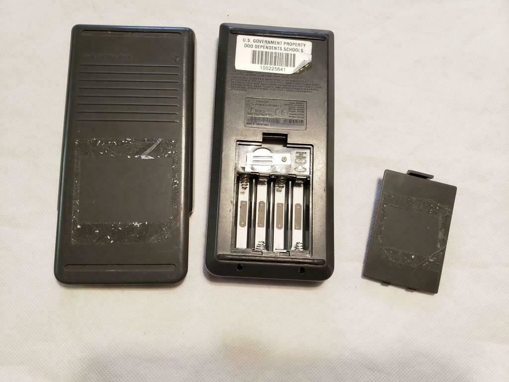 Texas Instruments TI-82 Graphing Calculator w/Cover & Owner Manual Working