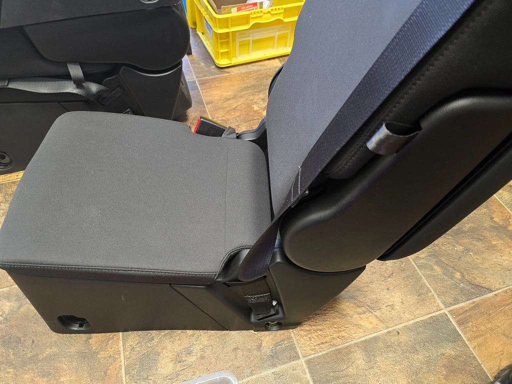 2019 - 2024 Chevy Chevrolet Silverado Jump Flip Seat Center Console L002422146