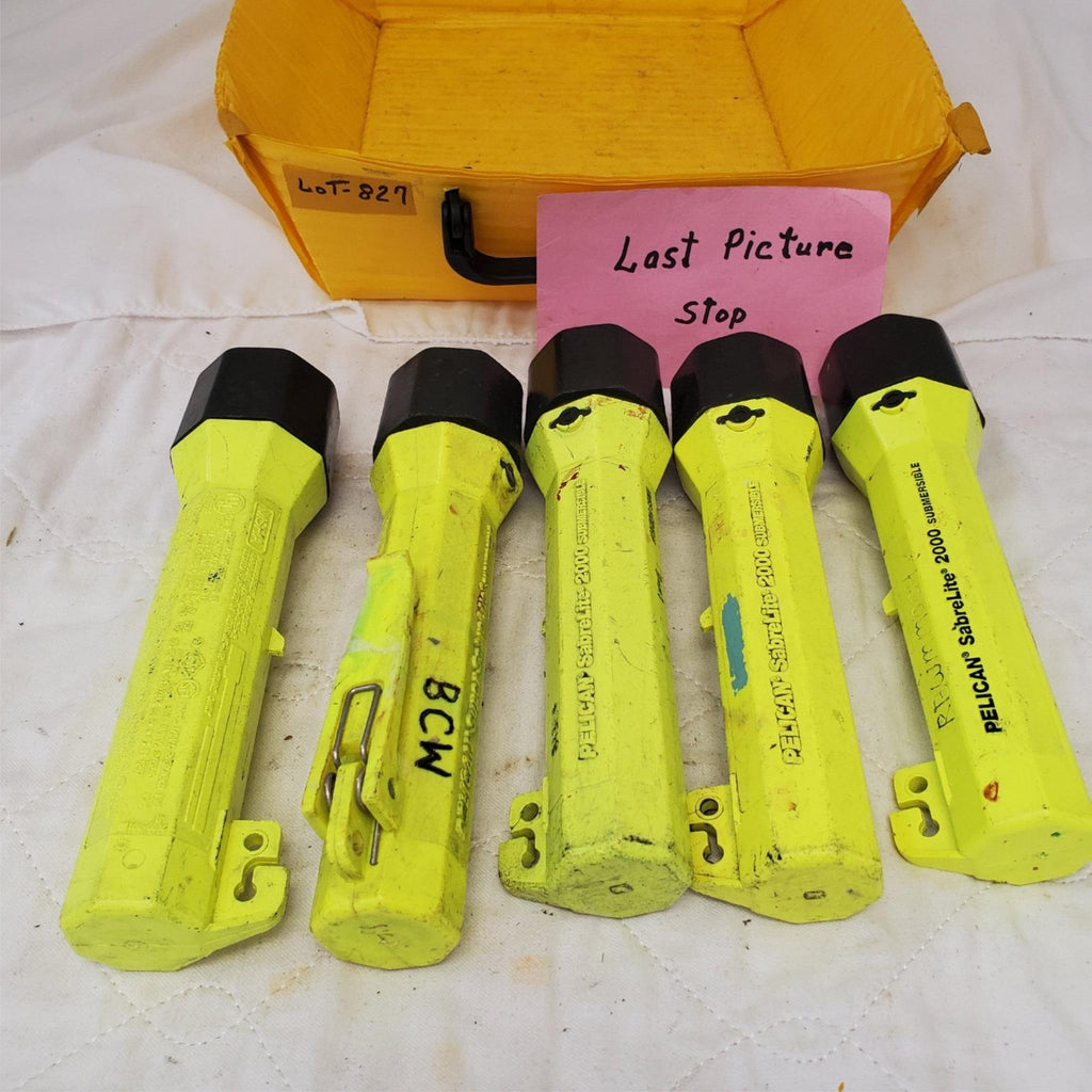 Lot of 5 Pelican Sabrelite 2000 Submersible Flashlight LOT-827