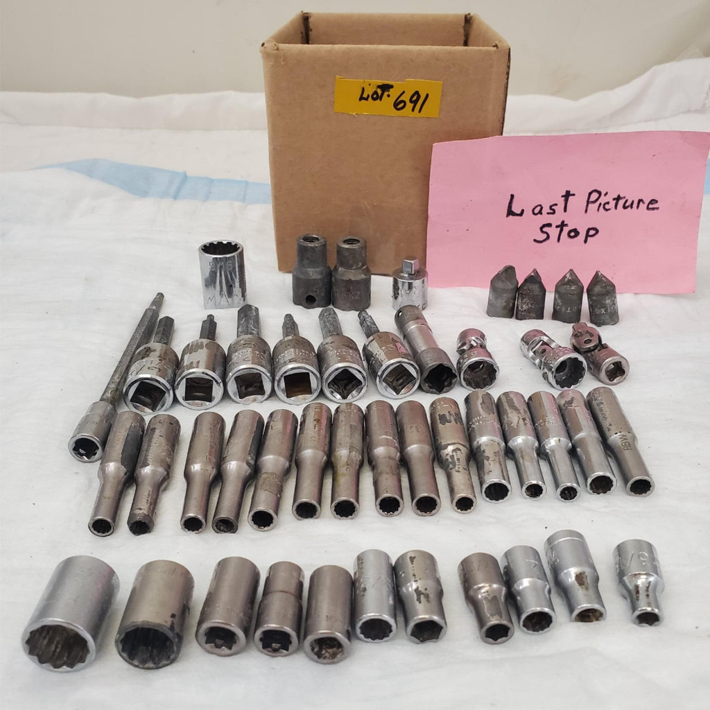 Large Lot of Assorted Mixed Drive Impact Sockets LOT-691