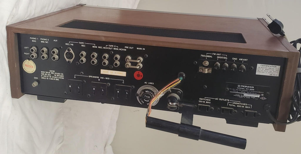 Vintage Pioneer SX-828 AM/FM Stereo Receiver -PARTS/REPAIR- Powers On