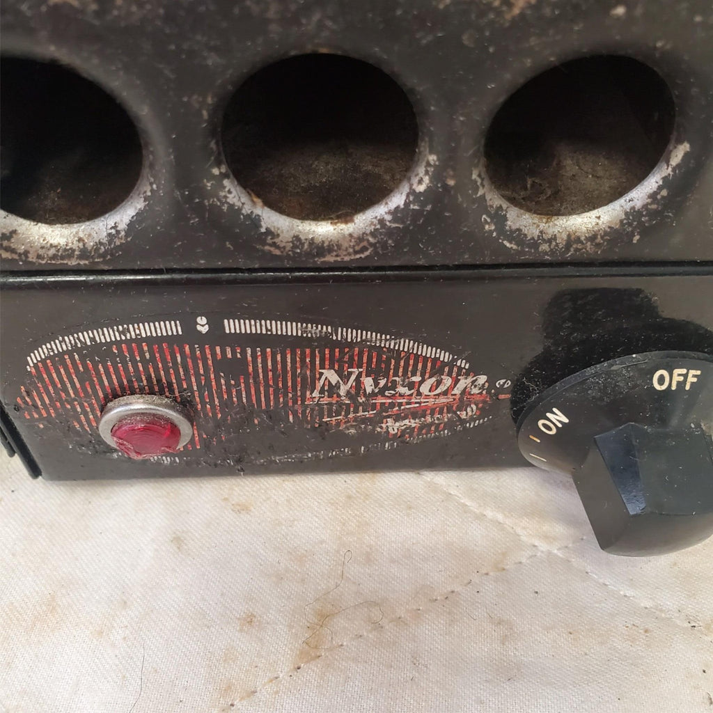 Nyxon Curling Tone Heater Model DN96005 LOT 487