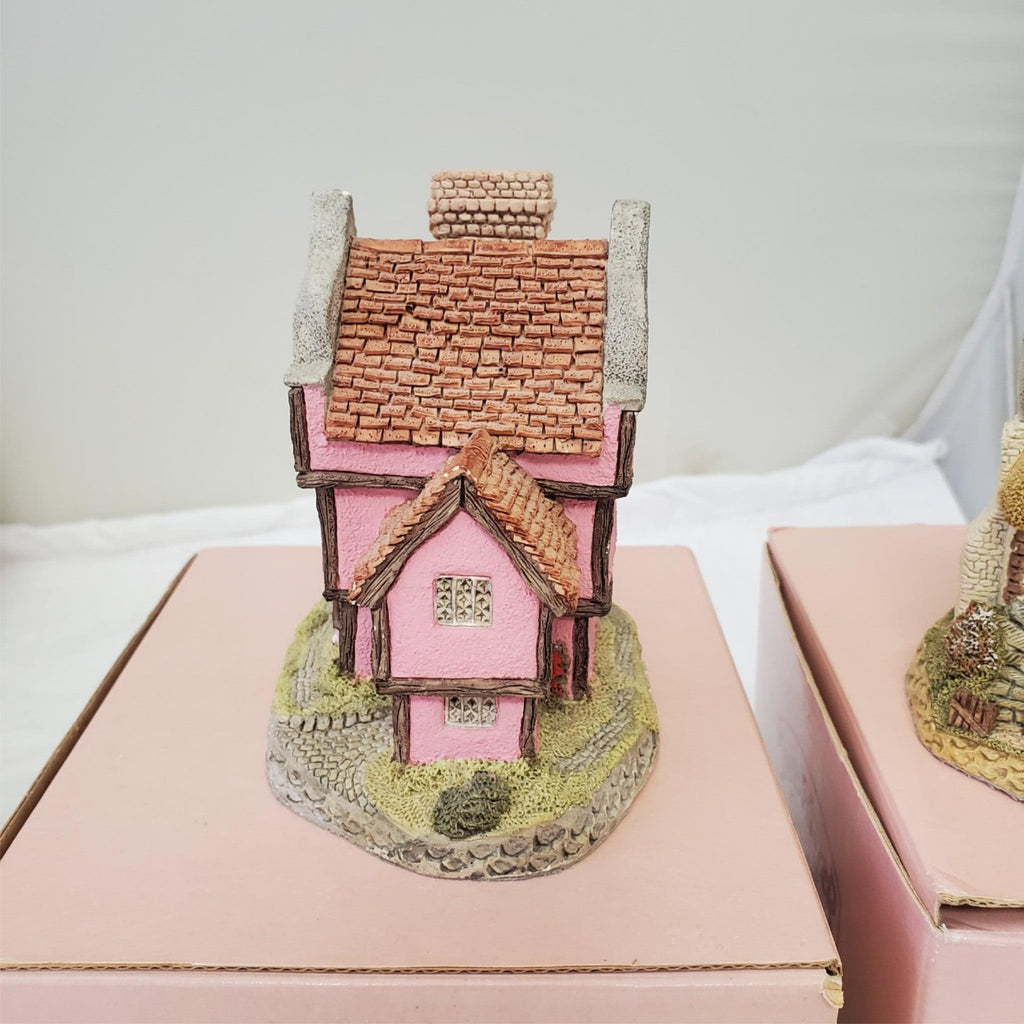 David Winter's Suffolk House &  Crofter's Cottage Figurine