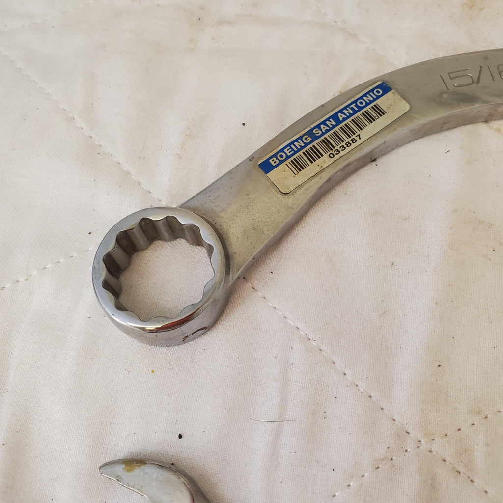 Lot of Snap On 7/8–15/16" Half-Moon Wrench & 5/8" Combination Wrench LOT 423