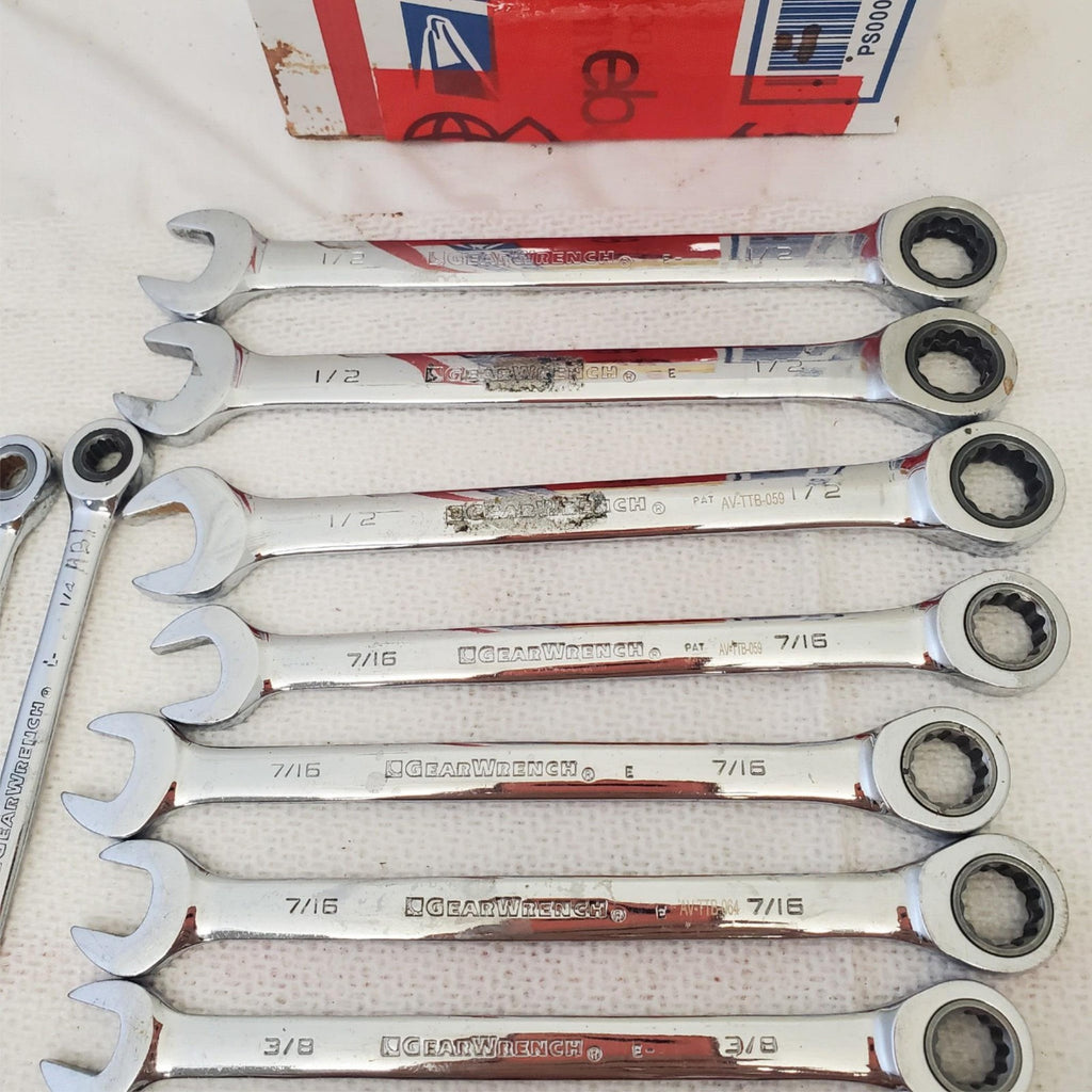 Lot of 28  Gear Wrench & Blue Point Combination Wrench Set LOT-388
