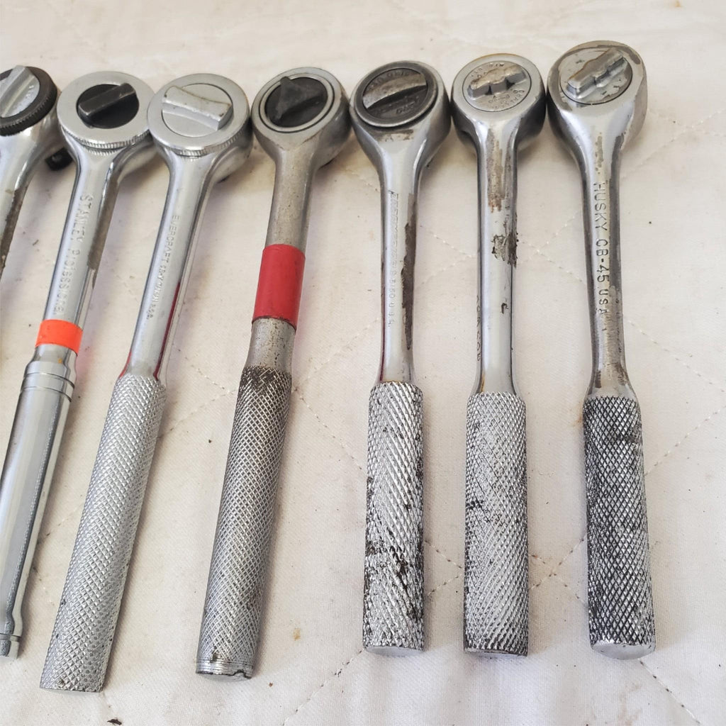 Lot of Assorted Ratcheting Socket Wrenches LOT 550