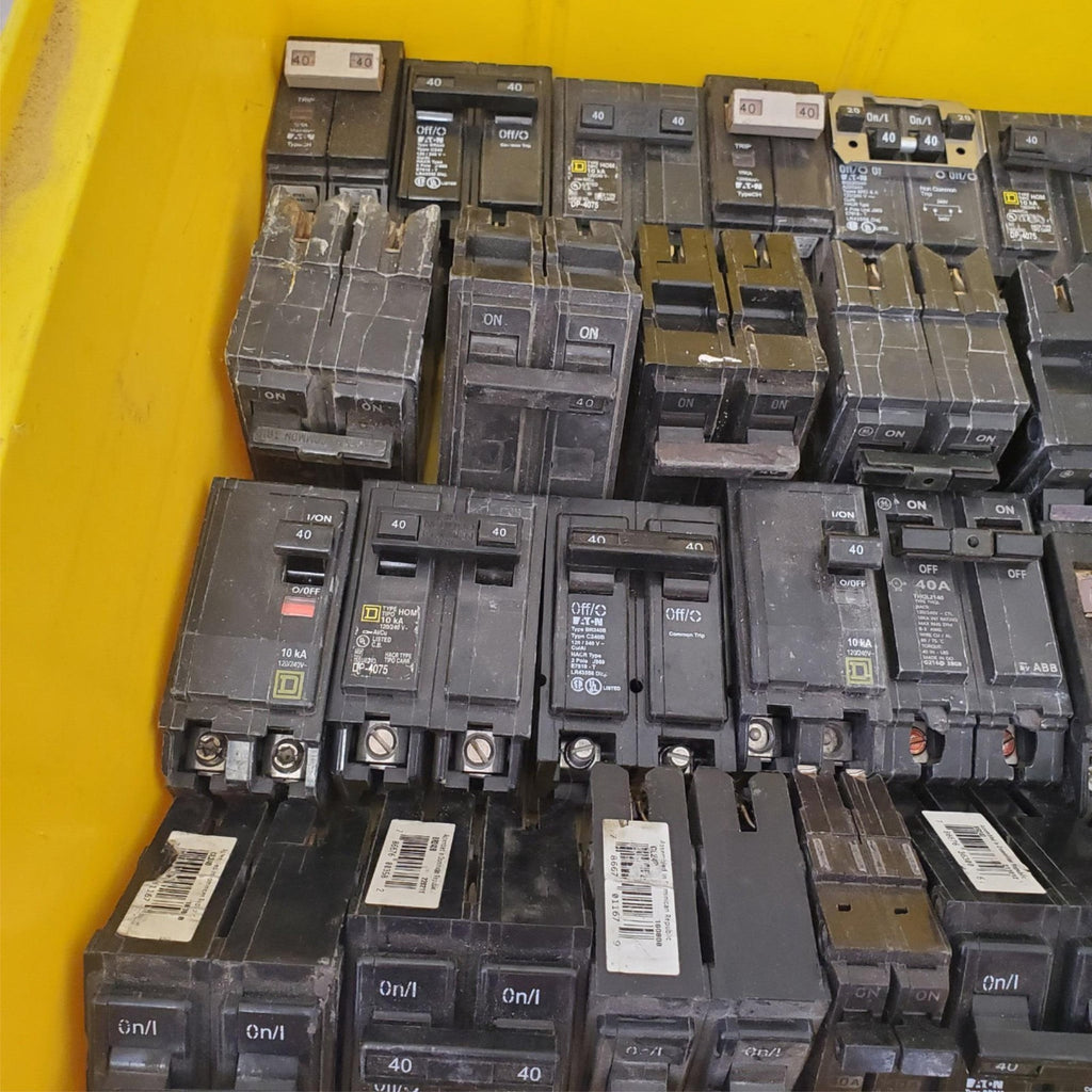 Large Lot of 33 Used Circuit Breakers Assorted #40