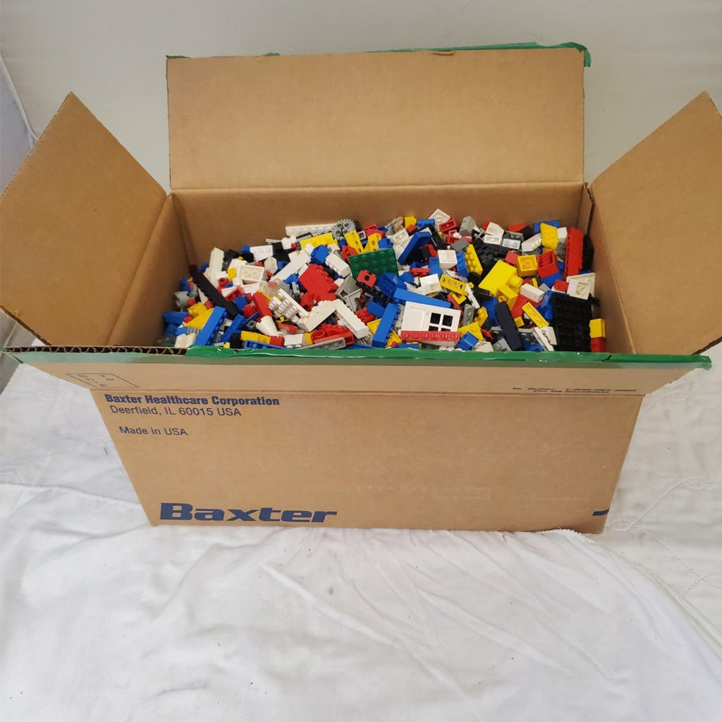 Lot of Legos Bricks & Parts Small Assorted Pieces