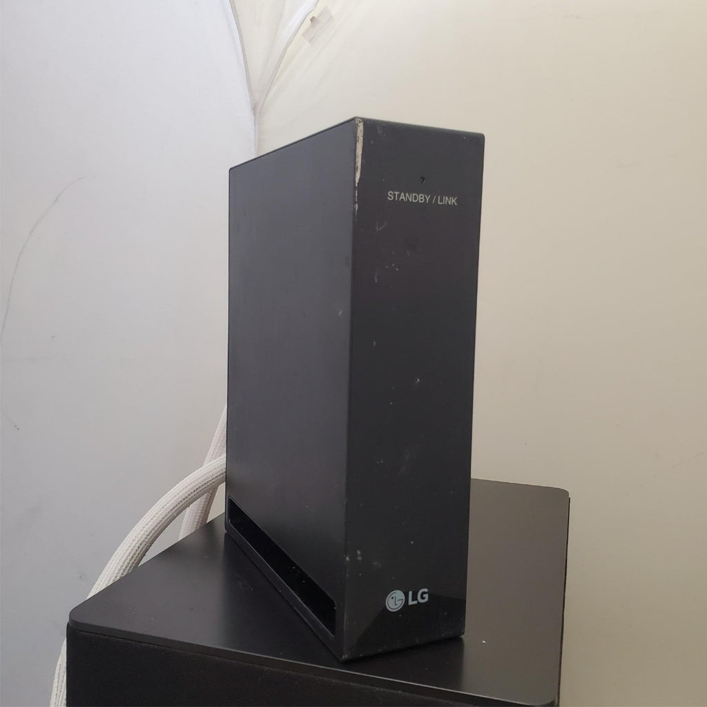 LG SL9YG Home Theater Sound System with Wireless Subwoofer and Surround Speakers
