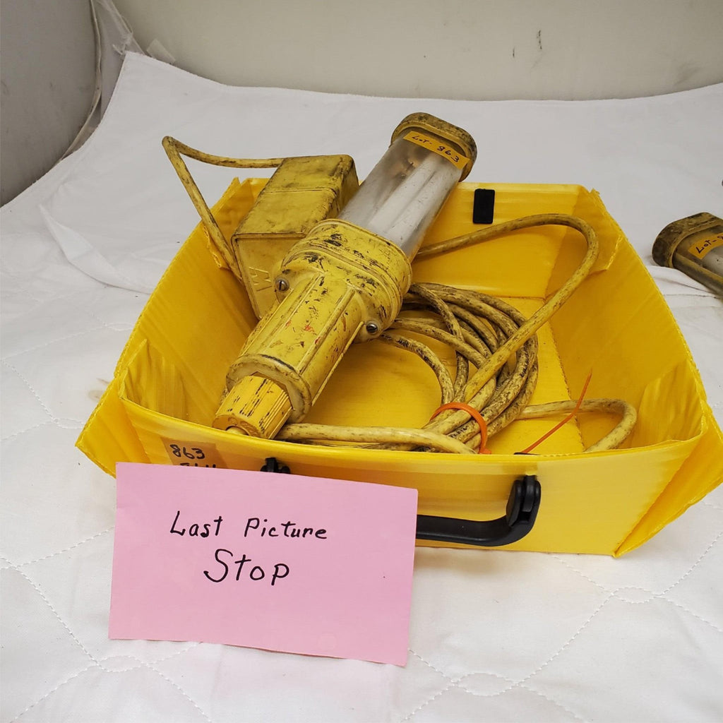 Woodhead Fluorescent Portable Handheld Work Light LOT-864