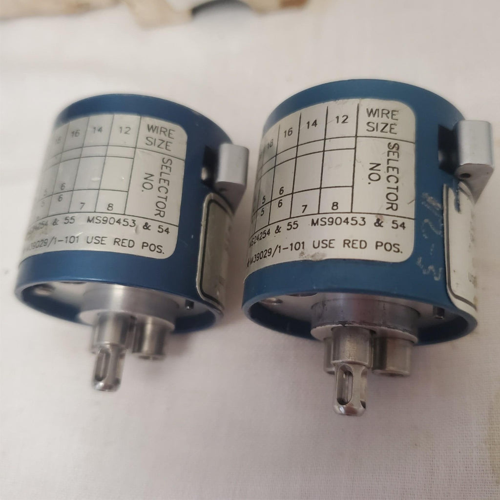 Set of 2 DMC M22520/1-02 TH1A Turret Head Positioner LOT-974