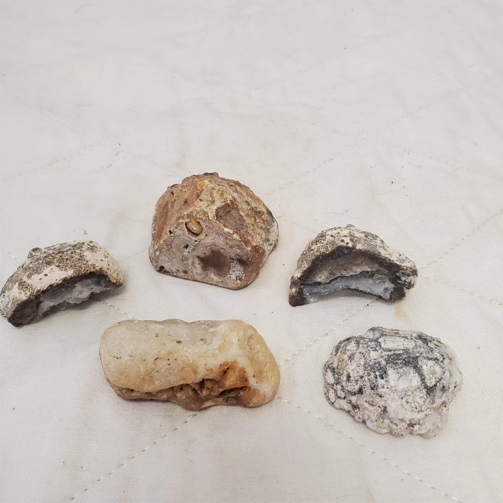 Natural Crystal Cave Crystal Wand Ore Ornaments Home Decor Aquarium Decoration