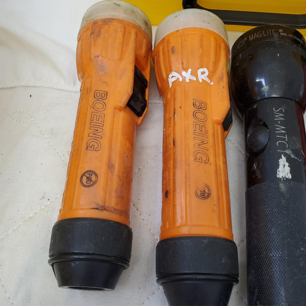 Lot of 6 Assorted Flashlights Maglite Streamlight LOT-825