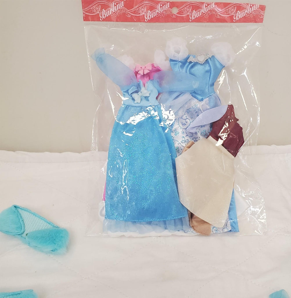 Mattel Barbie Hugs 'n Horses Barbie and Chelsea Blonde Playset #2 Tub