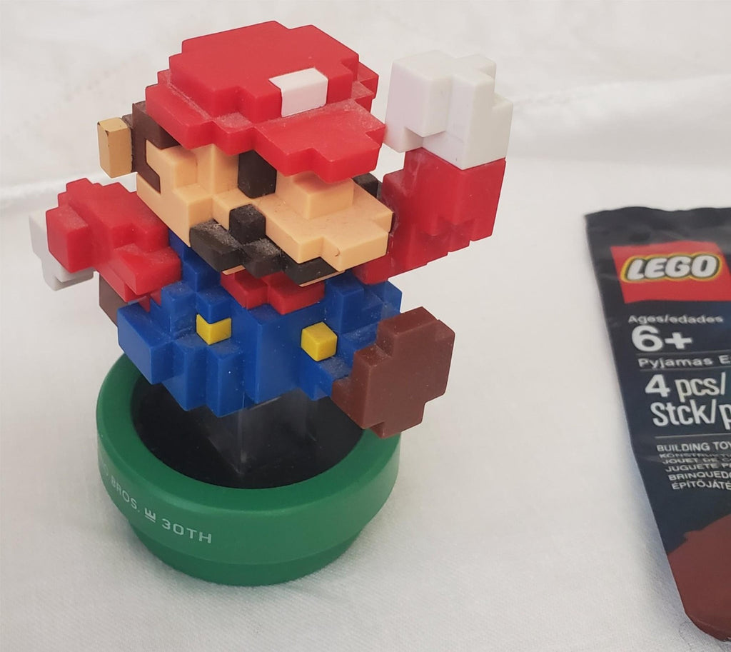 Supermario Bros. 30th Amiibo with Retro Arcade and Pez