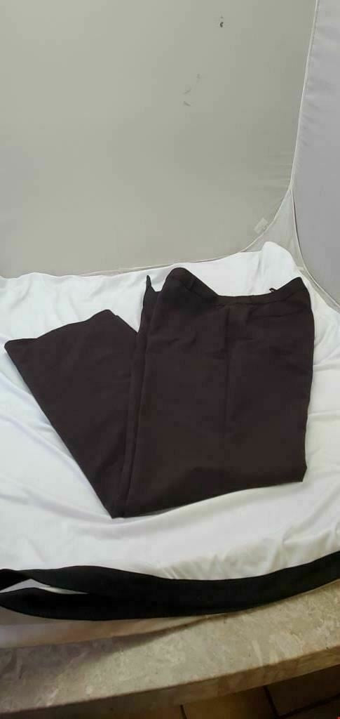 Tahari Arthur S Levine Women's Black Straight Crepe Dress Pant Size 8