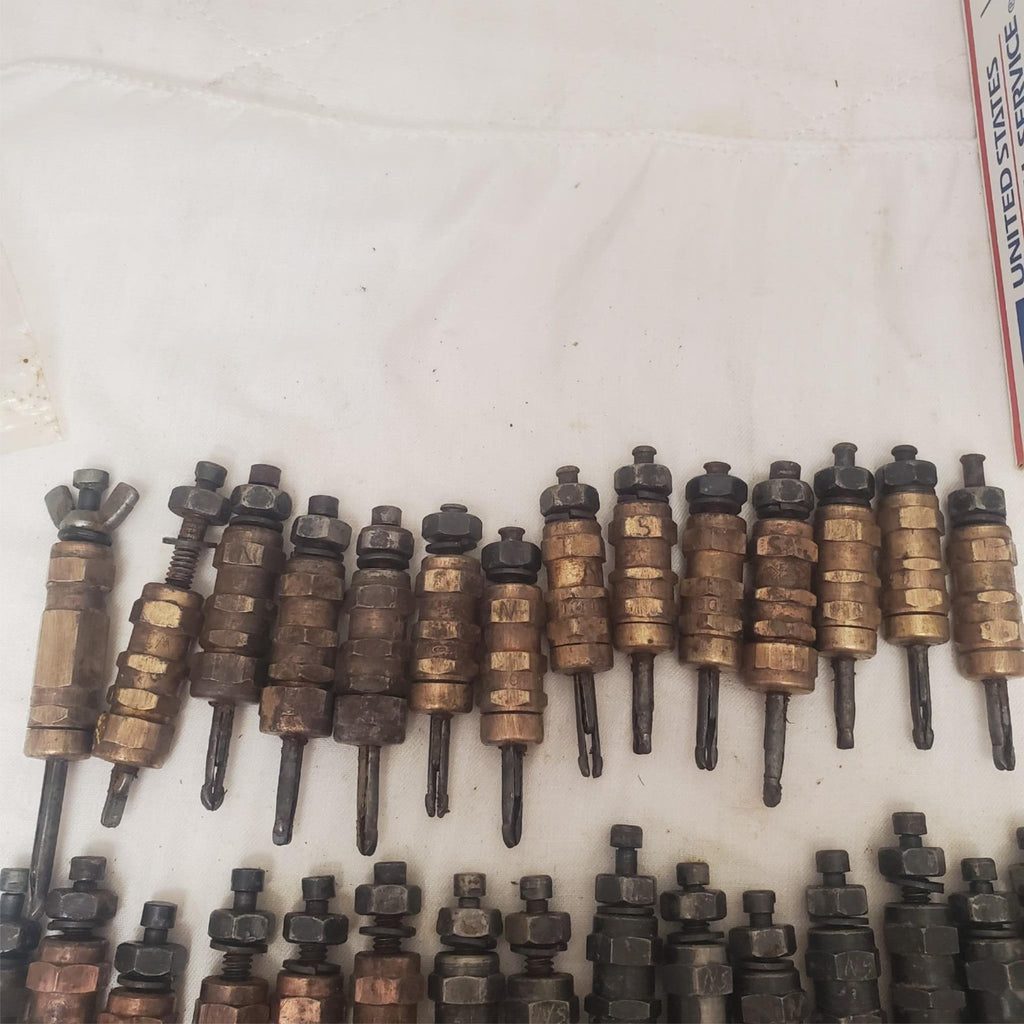 Lot of 61 Wing Nut Fasteners Clamps Wedgelock LOT-610