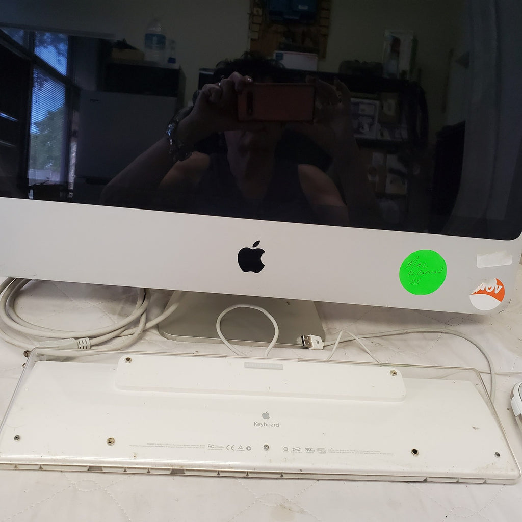 Apple iMAC A1115 Desktop Computer Good Condition