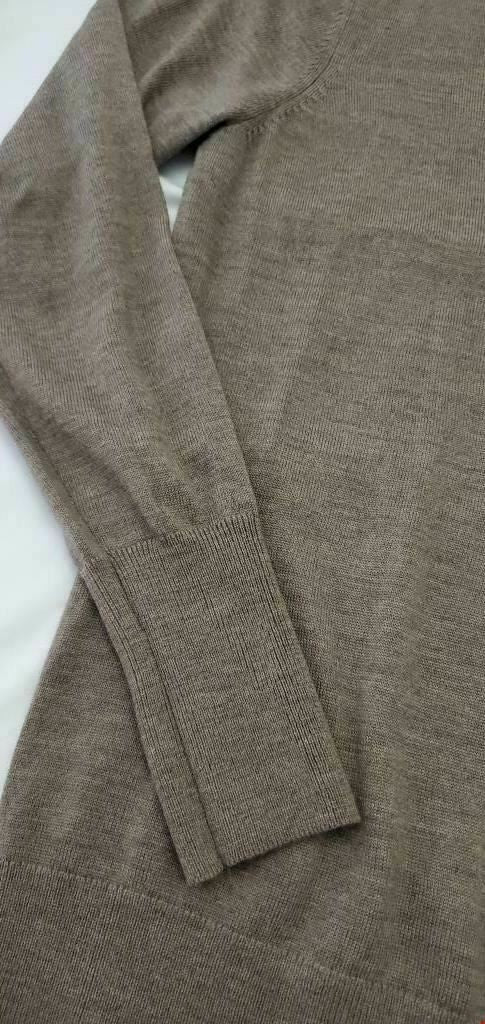 Banana Republic 100% Merino Wool Brown V-Neck Men's Sweater Size Large