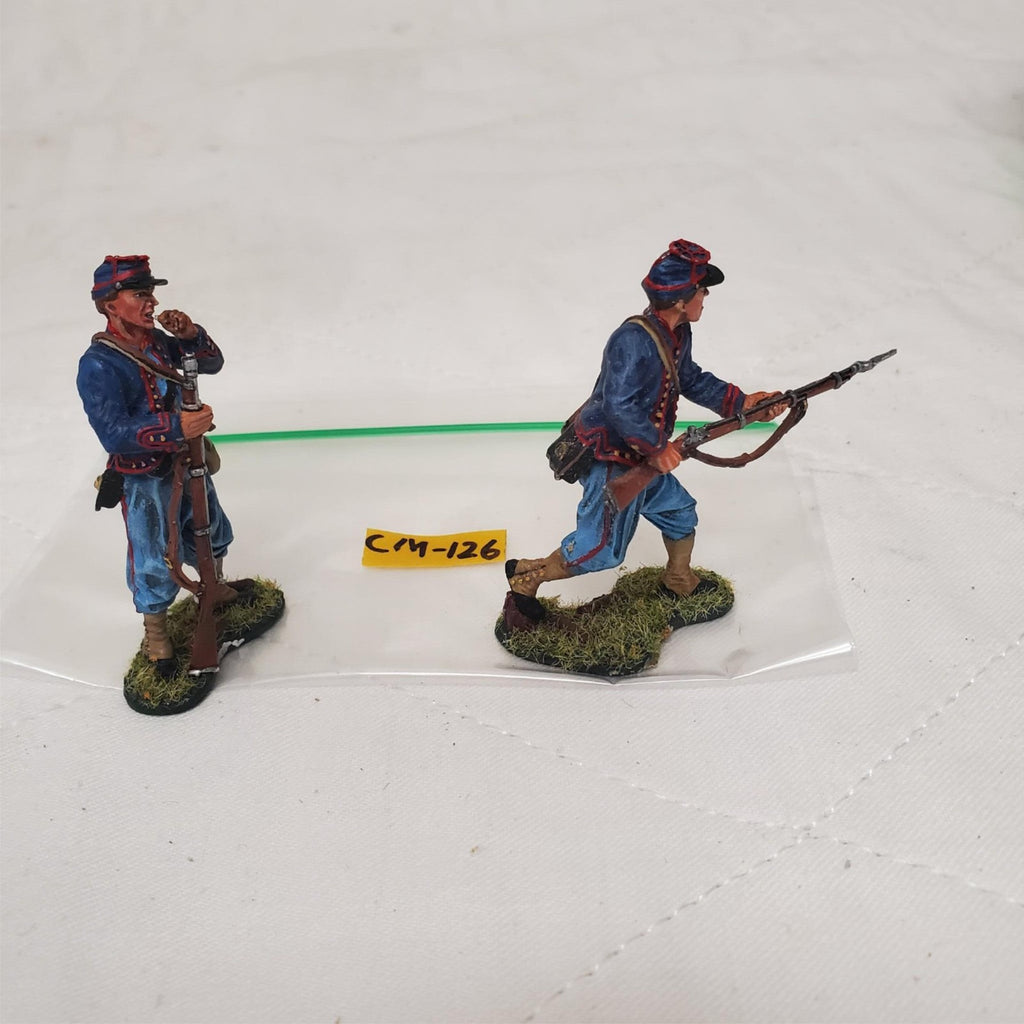 The Collectors Showcase CS01172 Bugler & Advancing 72nd Pennsylvania CM-126