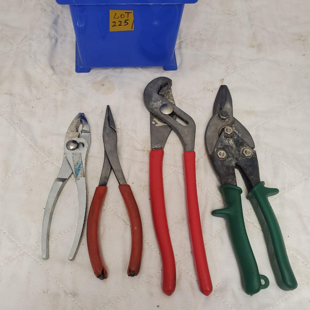 Lot of 4 Assorted Pliers and Metal Snips LOT-225
