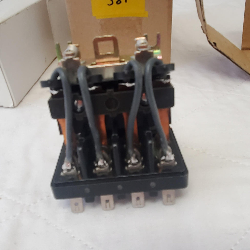 Potter & Brumfield PMT-17DY Relay 24 VDC 120/240 Volts LOT-381