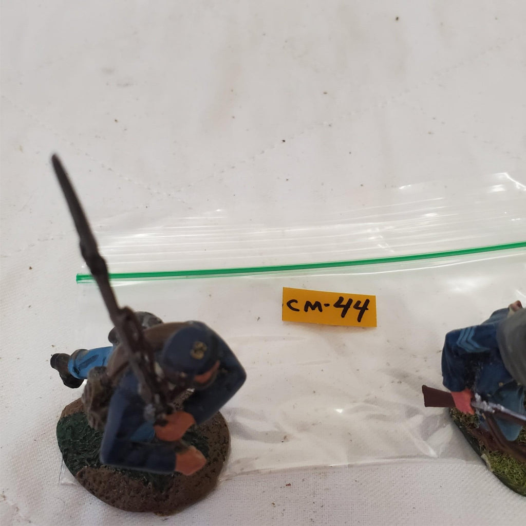 The Collectors Showcase CS00975 69th New York Irish Brigade Advancing CM-44