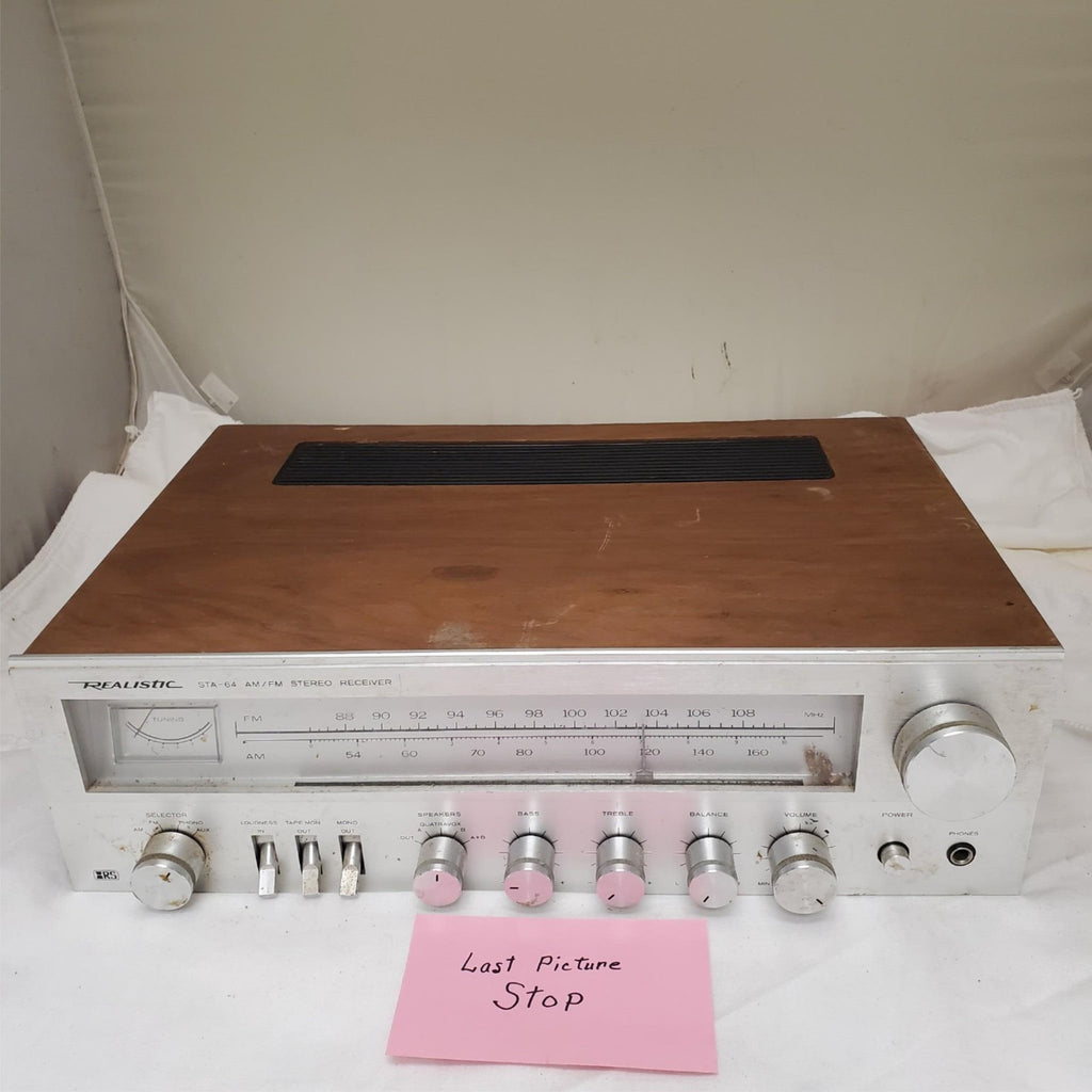 Vintage Realistic STA 64 AM FM Wood Cabinet Stereo Receiver 